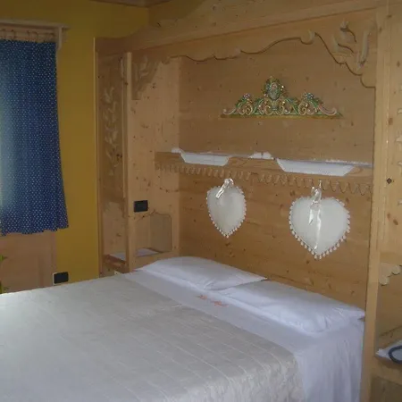 Hotel Alleghe 酒店 3*