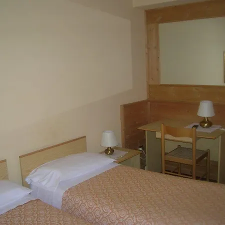 Hotel Alleghe Szálloda 3*